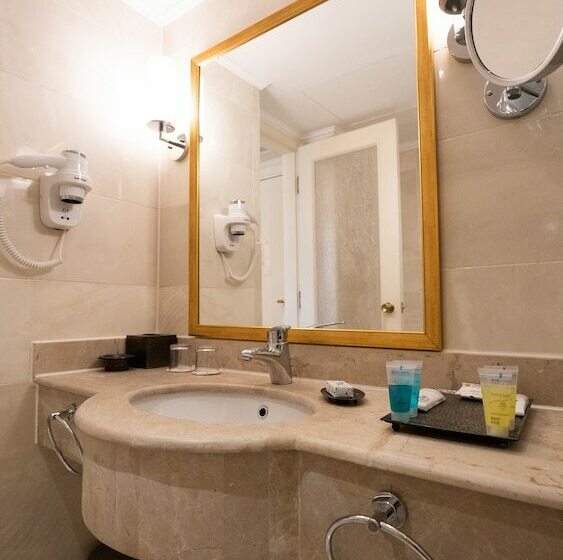 اتاق استاندارد, Baron Hotel Cairo