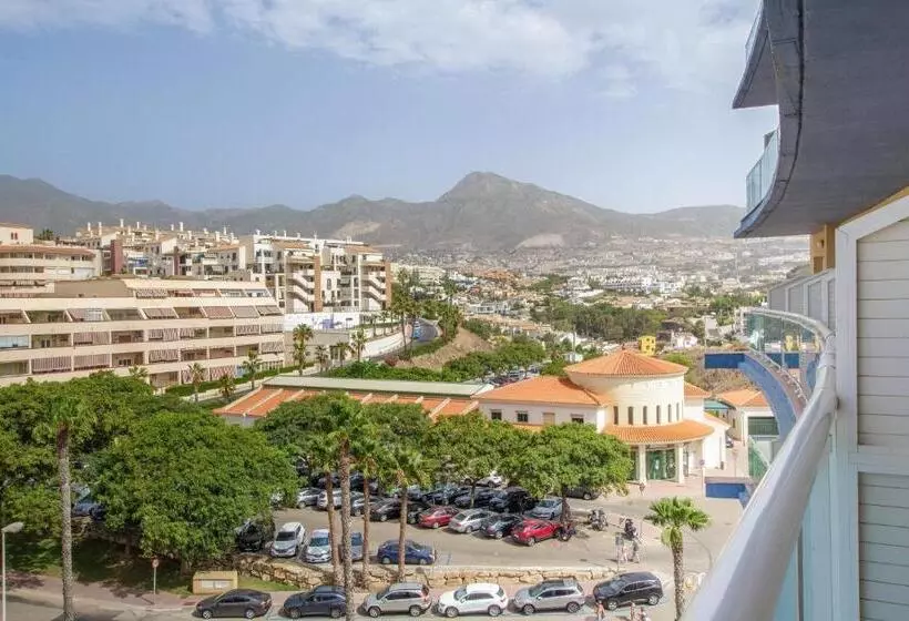 اتاق اساندارد با چشم‌انداز جانبی به دریا, Best Benalmadena