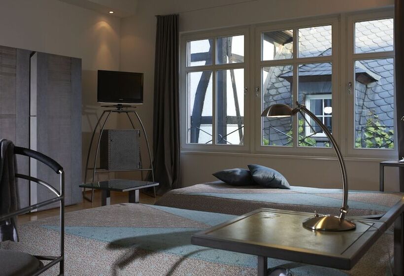 Quarto Estandar, Breuer S Rudesheimer Schloss