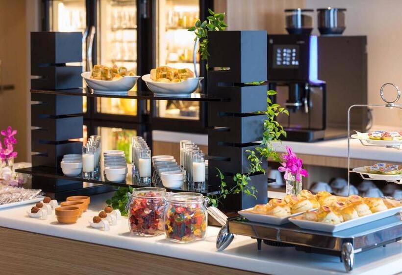 سوییت اجرایی, Cerulean Tower Tokyu Hotel, A Pan Pacific Partner