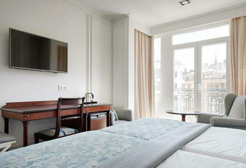 חדר קלאסי עם נוף עירוני, De Londres Y De Inglaterra