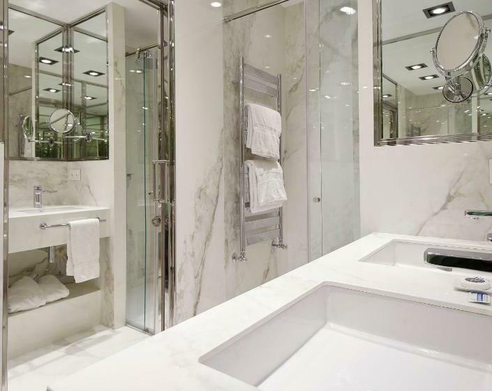 חדר קלאסי עם נוף עירוני, De Londres Y De Inglaterra