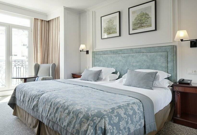 חדר קלאסי עם נוף עירוני, De Londres Y De Inglaterra