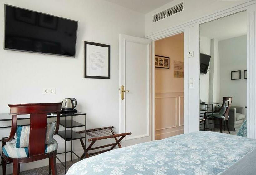 חדר בסיסי, De Londres Y De Inglaterra