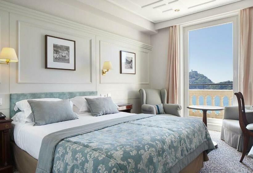 ベーシックルーム, De Londres Y De Inglaterra