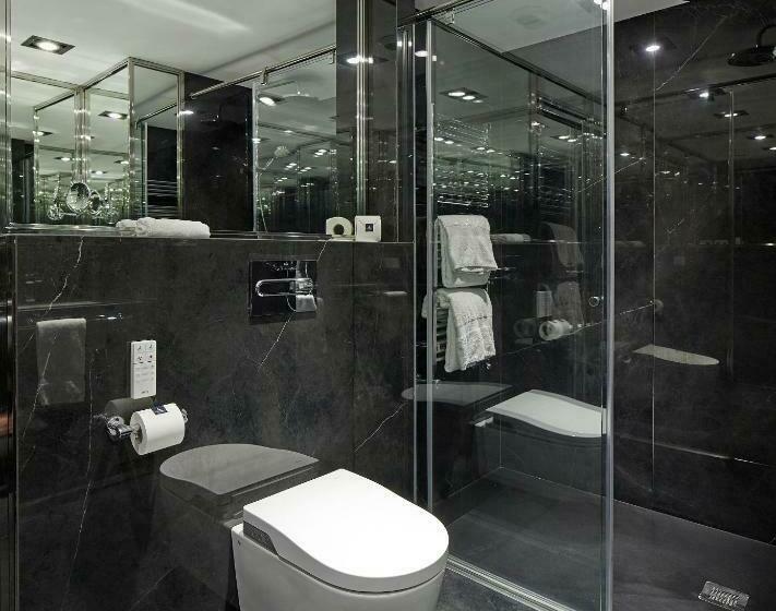 חדר בסיסי, De Londres Y De Inglaterra