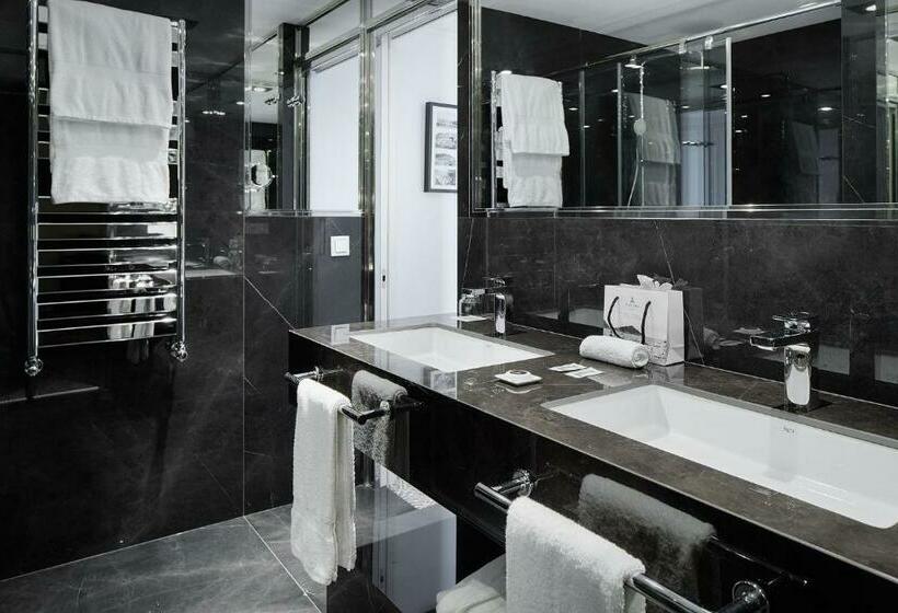 סוויטת ג'וניור נוף לים, De Londres Y De Inglaterra