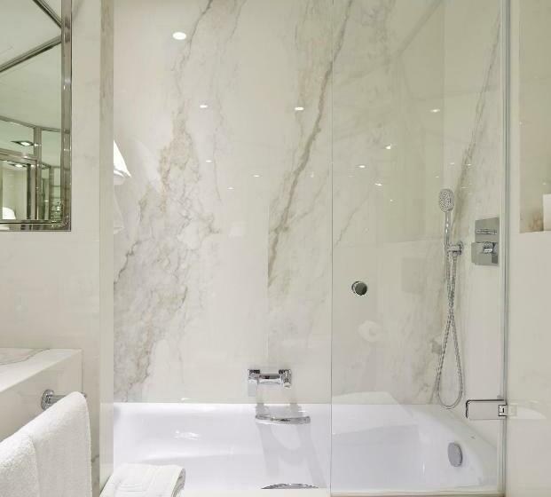 סוויטת ג'וניור נוף לים, De Londres Y De Inglaterra