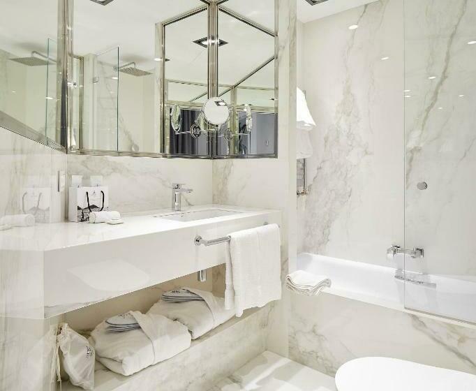 סוויטת ג'וניור נוף לים, De Londres Y De Inglaterra