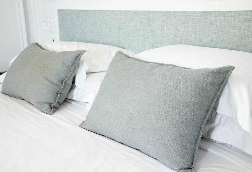 סוויטת ג'וניור נוף לים, De Londres Y De Inglaterra