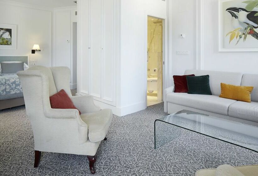 סוויטת ג'וניור נוף לים, De Londres Y De Inglaterra