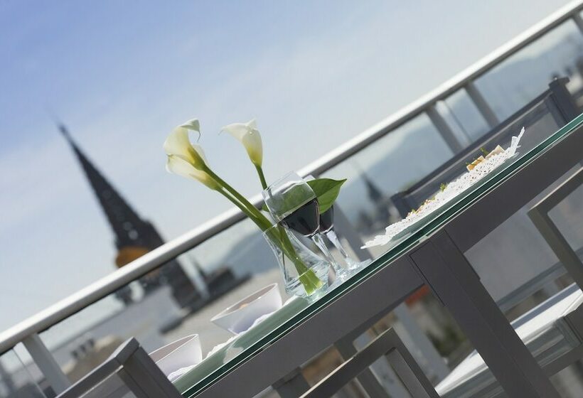 חדר פנטהאוז, De Londres Y De Inglaterra