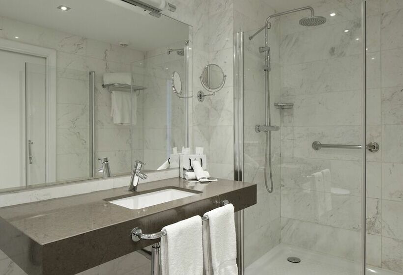 חדר פנטהאוז, De Londres Y De Inglaterra