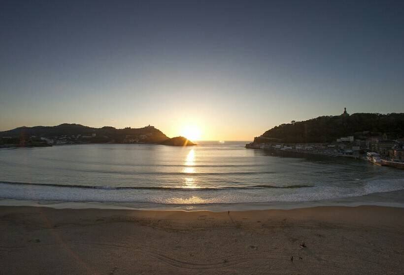 חדר פנטהאוז, De Londres Y De Inglaterra