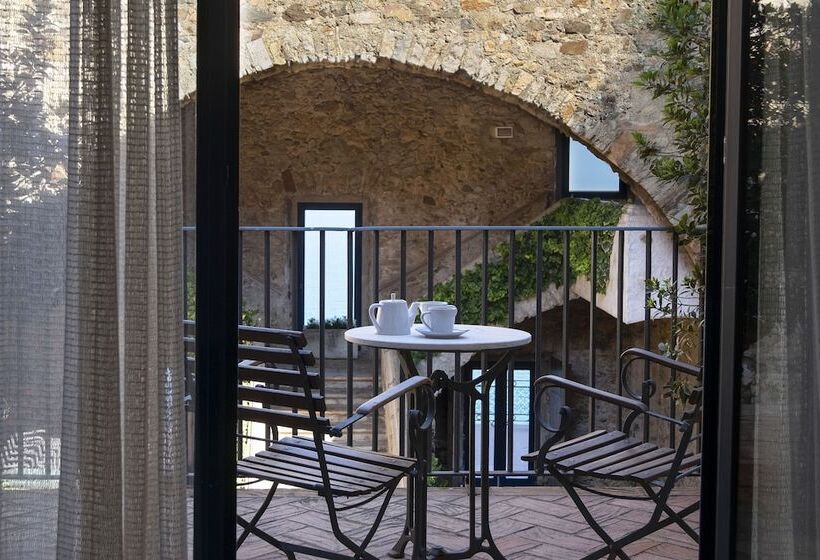 חדר סטנדרט עם מרפסת, El Far Hotel Restaurant