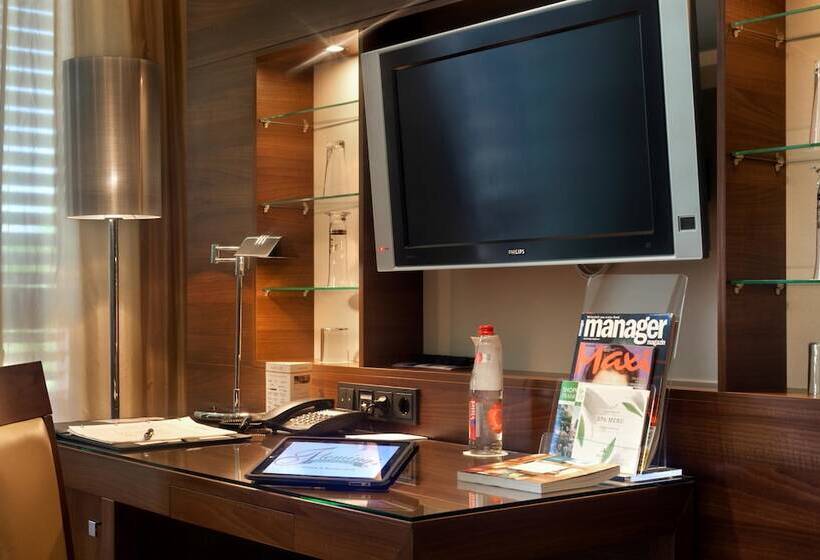 חדר סטנדרט עם מיטת קינג, Flemings Hotel Frankfurt Main Riverside