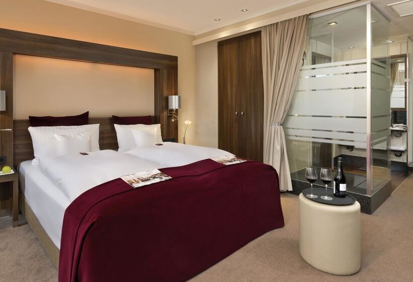 חדר סטנדרט עם מיטת קינג, Flemings Hotel Frankfurt Main Riverside