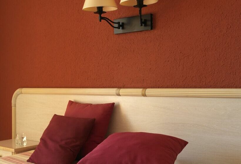 스탠다드 트리플 룸, Luna Park Hotel Yoga & Spa