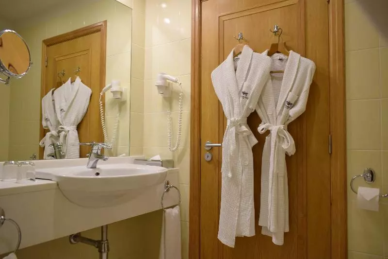 اتاق سوپریور با چشم‌انداز دریا, Madeira Regency Cliff  Adults Only