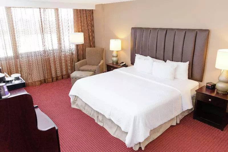 Superior Room King Size Bed, Mercure Hotel Hamburg Mitte