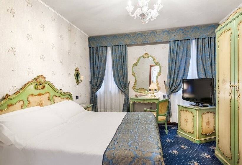 اتاق کلاسیک, Montecarlo