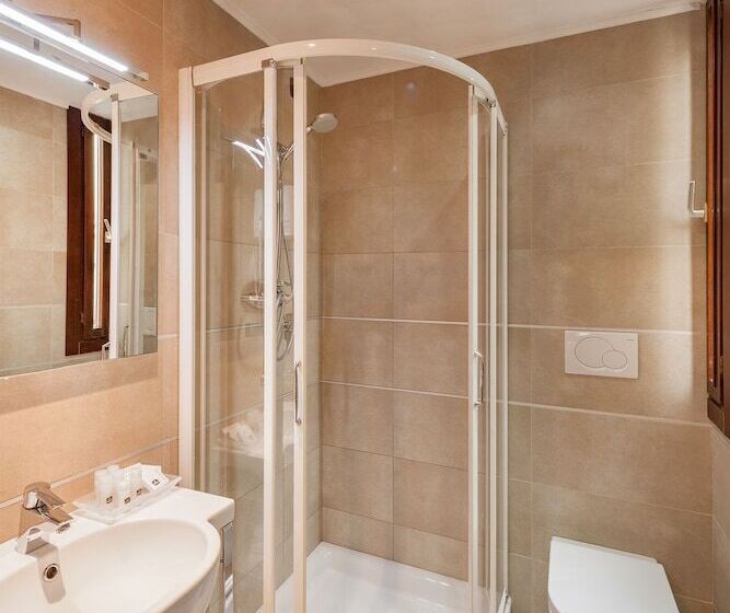 اتاق کلاسیک یک تخته, Montecarlo