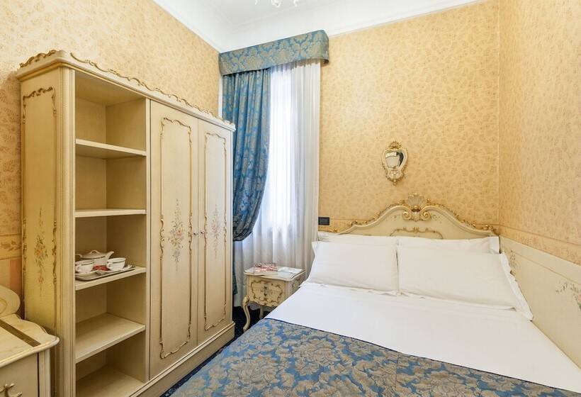 اتاق کلاسیک یک تخته, Montecarlo