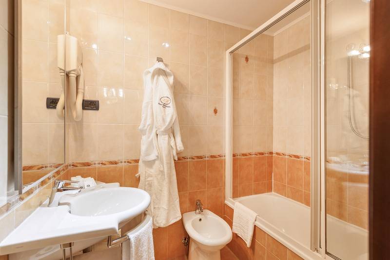 اتاق کلاسیک, Montecarlo