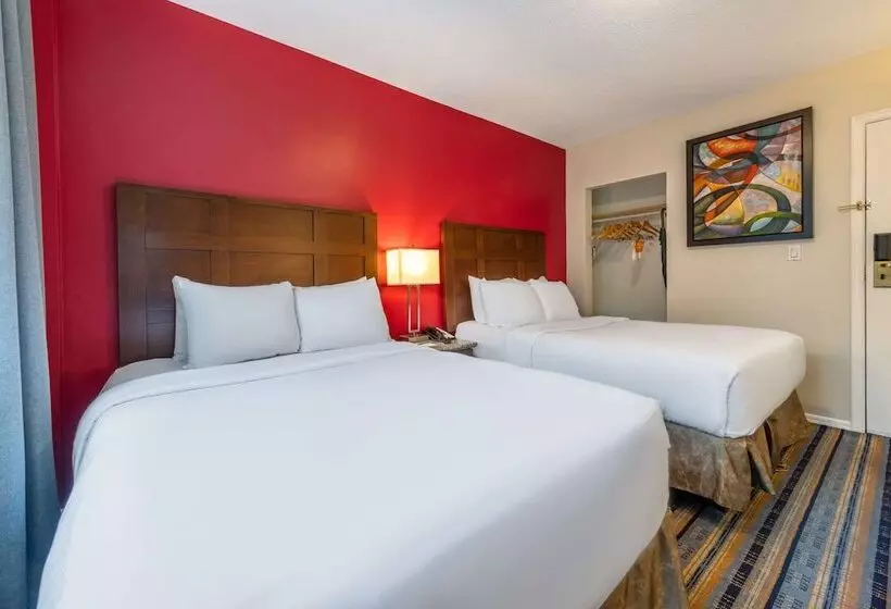 ２ダブルベッドのスタンダードルーム, Quality Inn & Suites