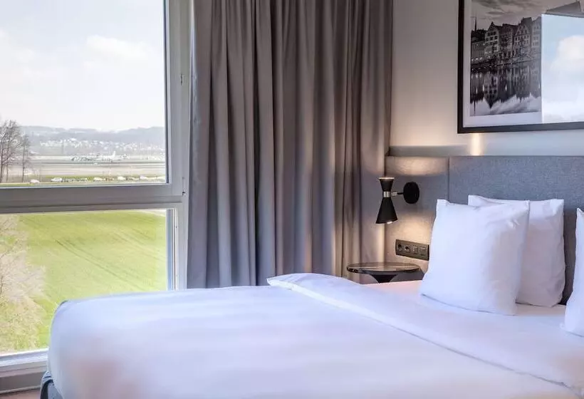 Superior-huone Näkymä, Radisson Hotel Zurich Airport
