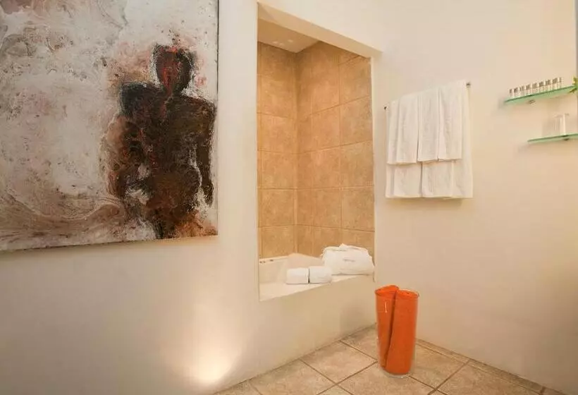 سوییت, Fornalutx Petit Hotel Bed & Breakfast