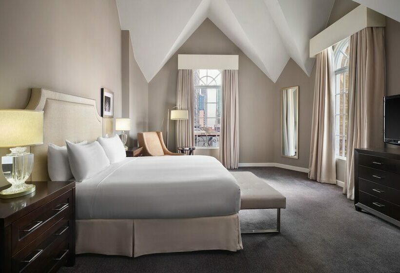 غرفة ديلوكس, Bristol Panama, A Registry Collection