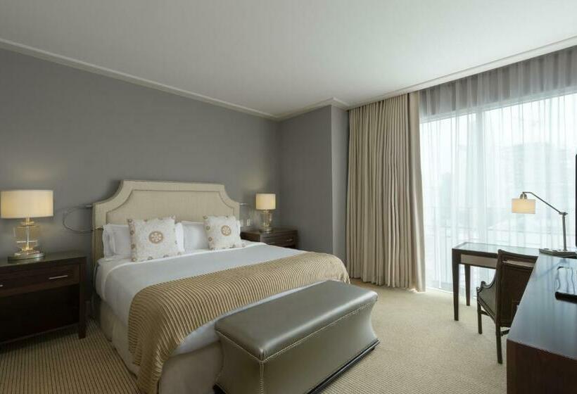 جناح سوبيريور, Bristol Panama, A Registry Collection