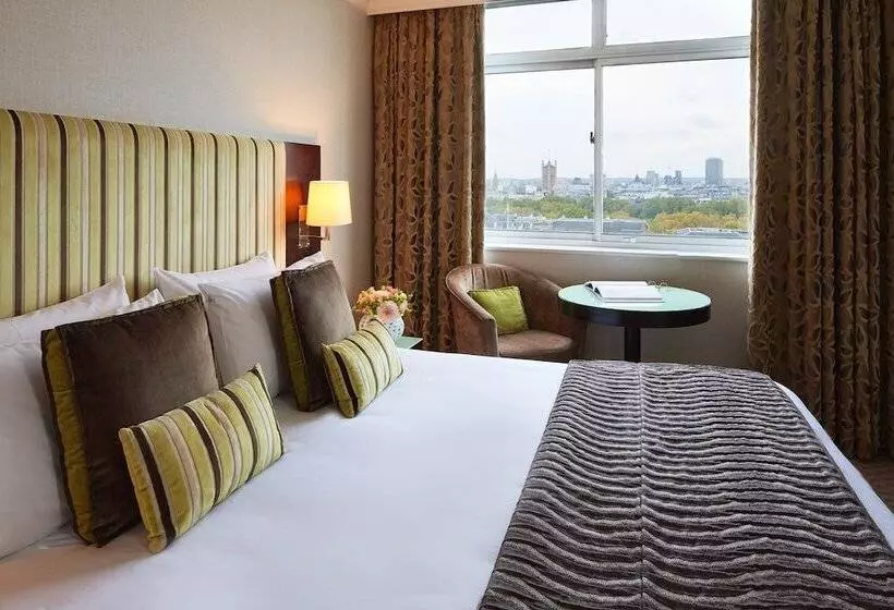 スーペリアールーム, The Cavendish London