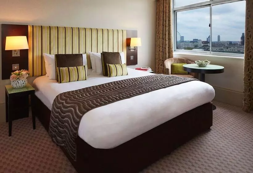 スーペリアールーム, The Cavendish London