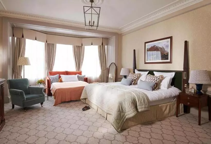 デラックスファミリールーム, The Gleneagles