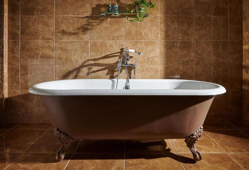 Suite, The Gleneagles