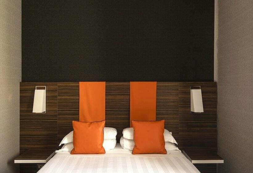 חדר קלאסי, The Guardian