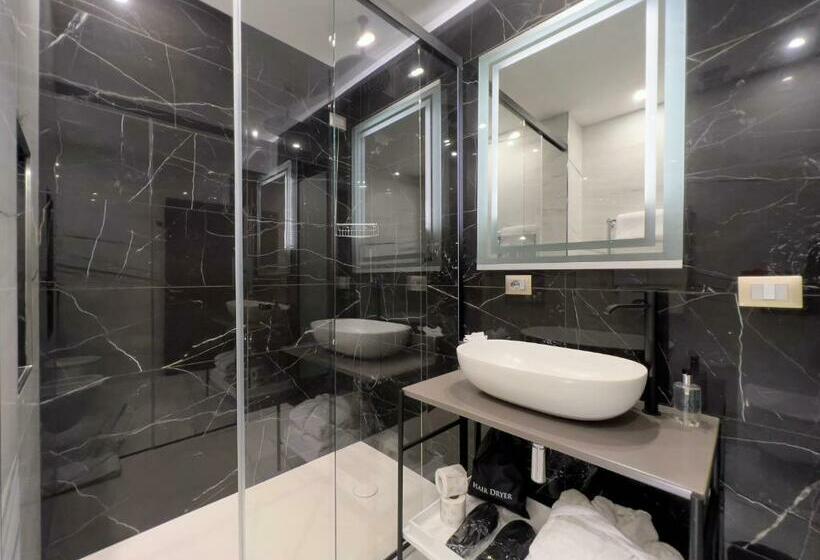 סוויטה, The Guardian