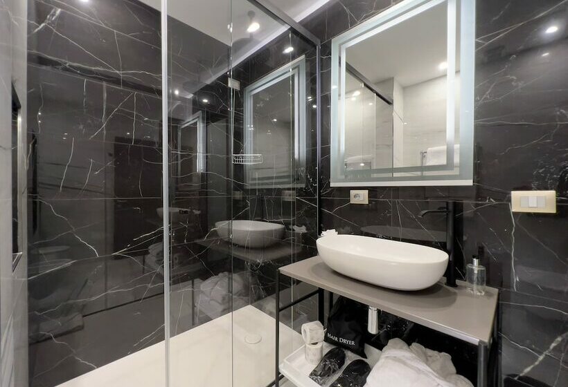 סוויטה, The Guardian