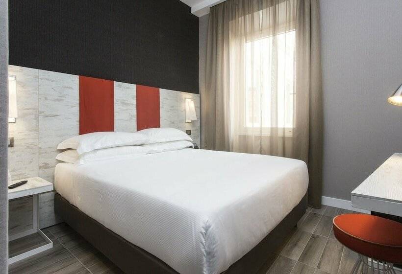 חדר בסיסי, The Guardian