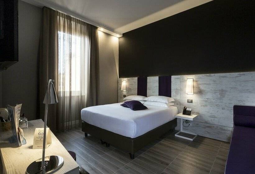 סוויטת ג'וניור, The Guardian