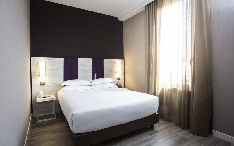 חדר קלאסי, The Guardian