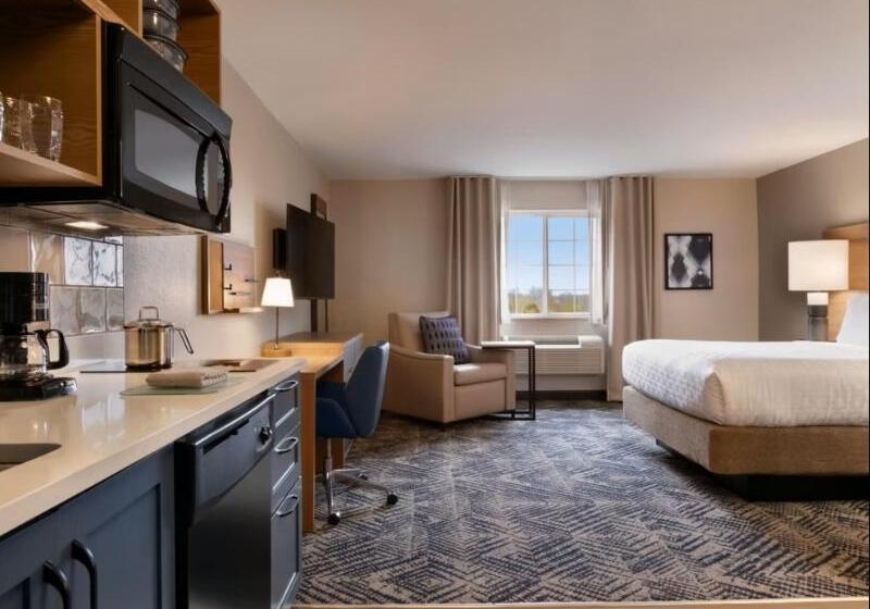 חדר סופריור, The Guardian