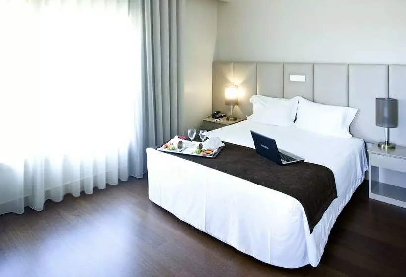 Premium Room Pool View, Tryp By Wyndham Porto Expo