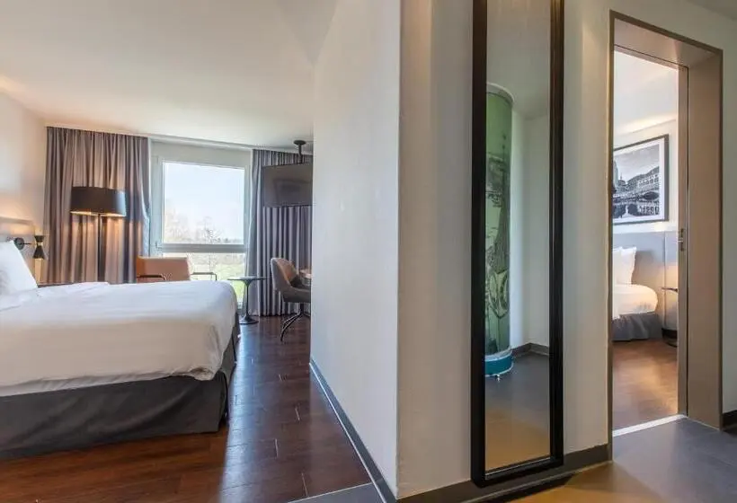 眺望のあるファミリールーム, Radisson Hotel Zurich Airport