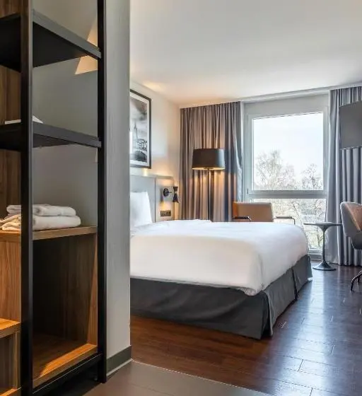 眺望のあるファミリールーム, Radisson Hotel Zurich Airport