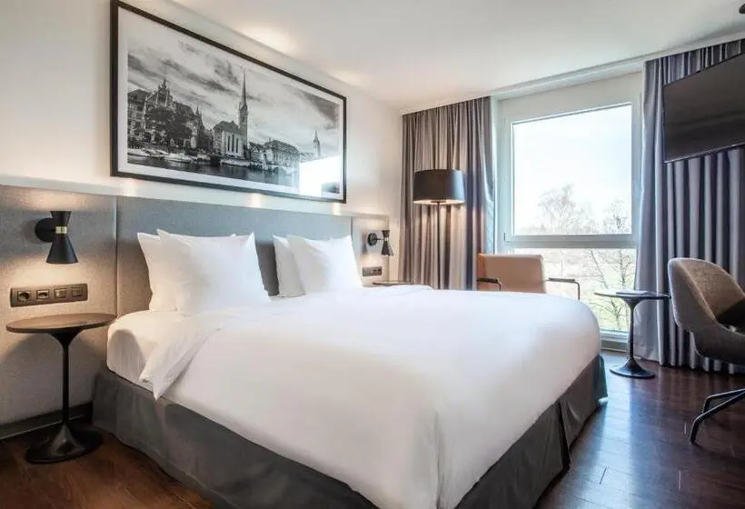 眺望のあるファミリールーム, Radisson Hotel Zurich Airport