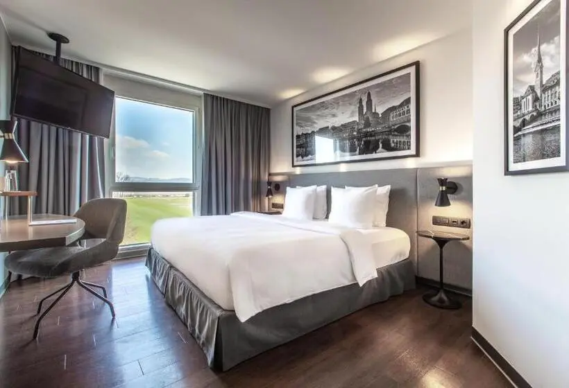 眺望のあるファミリールーム, Radisson Hotel Zurich Airport