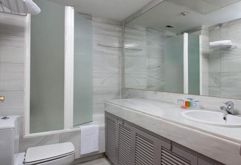 استودیوی استاندارد, Th Aravaca